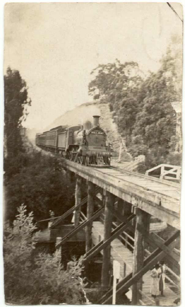 Ballarat Train Crossing Jubilee Lake Bridge